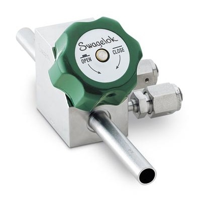 Válvula Diafragma em Aço Inoxidável 316L Série LD, Corpo Usinado, para Serviço de Gás, Extremidades: Tubo de 1?, espessura de parede de 0,065?, com extensão de 3?, para Solda de Topo para Tubing (TBW), Portas para Purga à Montante e à Jusante com con