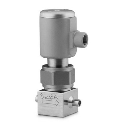 Válvula com Vedação por Fole em Aço Inoxidável 316L VAR Série BN para Alta Pureza, 2 Portas e Passagem Reta, Extremidades: Conexão para Solda de Topo para Tubing (TBW) de 1/4?, Atuador NC - Porta de Entrada com Rosca NPT 1/8-27, Limpeza SC-11 (vide M