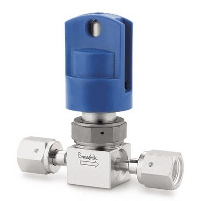 Válvula Diafragma sem Molas em Aço Inoxidável 316L VIM/VAR UHP Série DP, Extremidades: Conexão VCR Femea de 1/4?, Limpeza SC-01, Manopla Com Trava na Cor Azul (vide MS-01-165)