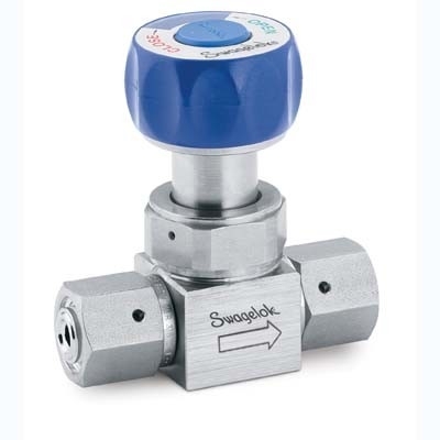 Válvula Diafragma sem Molas em Aço Inoxidável 316L VIM/VAR UHP Série DP, Extremidades: Conexão VCR Femea de 1/4?, Limpeza SC-11, Manopla Redonda na Cor Azul (vide MS-01-165)