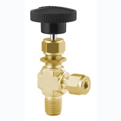 Brass Angle-Pattern Integral Bonnet Needle Valve, 0.37 Cv, 1/4 in. MNPT x 1/4 in. Swagelok Tube Fitting, Vee Stem