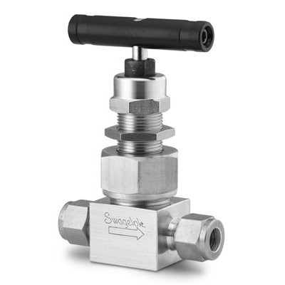 Válvula Agulha reta para Serviço Pesado com Castelo Tipo União Série N, em liga Alloy C-276 Conforme Norma ASTM B574, Haste com Ponta Esférica não Rotativa em liga Alloy C-276 Conforme ASTM B574/B575. Pressão de Trabalho de 6000 psig (413 bar), Tempe
