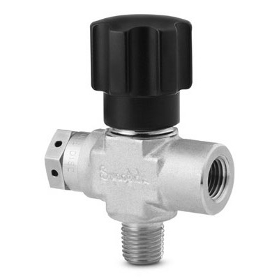 Válvula Agulha em Aço Inoxidável Série D, Castelo Integral e Haste Não-Rotativa, em Ângulo, Extremidades: Rosca NPT Macho de 1/4? X Rosca NPT Femea de 1/4? com Disco de Ruptura em 1900 psig (130 bar) (vide MS-01-42)