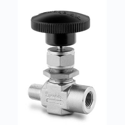Válvula Agulha em Aço Inoxidável Séries O, 1, 18, 20 e 26, Castelo Integral, Cv = 0,73, Haste de Regulagem com Ponta Macia em PCTFE, Extremidades: Rosca NPT Macho de 1/4? X Rosca NPT Femea de 1/4? (vide MS-01-164)