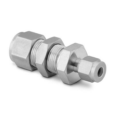 União de Redução para Painel (Bulkhead) em Aço Inoxidável 316 Conforme ASTM A276, Extremidades: Conexão Swagelok (Dupla Anilha) para Tubos de 1/8" OD (DE) x Conexão Swagelok (Dupla Anilha) para Tubos de 1/16" OD (DE), Limpeza e Embalagem SC-10 da Swa