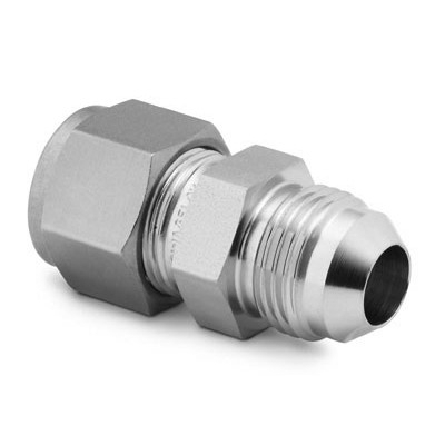 União Macho em Aço Inoxidável 316 Conforme ASTM A276, Extremidades: Conexão Swagelok (Dupla Anilha) para Tubos de 1.1/4" OD (DE) x Rosca JIC 12 AN (1.5/8-12) Macho 37°, Limpeza e Embalagem SC-10 da Swagelok.