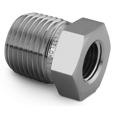 Bucha de Redução em Aço Inoxidável 316 Conforme Norma ASTM A276. Extremidades: Rosca NPT Macho de 2" x Rosca NPT Femea de 1.1/2". Limpeza e Embalagem SC-10 da Swagelok.