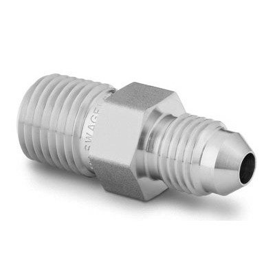 Adaptador em Aço Inoxidável 316 Conforme ASTM A276, Extremidades: Rosca JIC-4 Macho AN (7/16-20) 37° x Rosca NPT Macho de 1/4", Limpeza e Embalagem SC-10 da Swagelok.