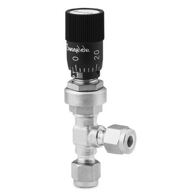 Válvula Micrométrica em Aço Inoxidável Série M para Médio Fluxo, em Ângulo, Extremidades: Conexão Swagelok (Dupla Anilha) para Tubo de 1/4? OD (DE), Manopla Vernier (vide MS-01-142)