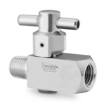 Válvula macho para instrumentação com operação por 1/4 de volta Série P4T em aço inoxidável 316 conforme Norma A479. Pressão de Trabalho de 3000 psig (206 bar), Temperatura de Trabalho -23 a 204ºC com Vedações em Fluorcarbono FKM revestido em PTFE. C