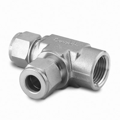 Te Femea Lateral em Aço Inoxidável 316 Conforme ASTM A182, Extremidades: Conexão Swagelok Lateral (Dupla Anilha) para Tubos de 6 mm OD (DE) x Rosca NPT Femea Lateral de 1/4" x Conexão Swagelok Central (Dupla Anilha) para Tubos de 6 mm OD (DE), Limpez