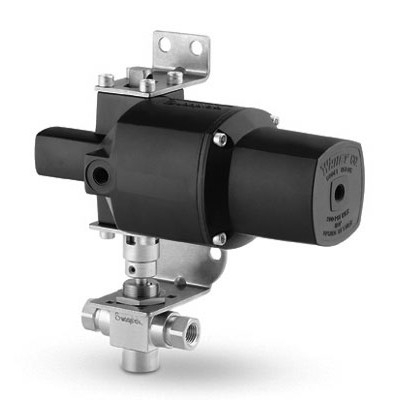Válvula esfera em aço inox para alta pressão, 3-vias, Assentos em PCTFE, 3 X Rosca NPT Femea de 1/4".
