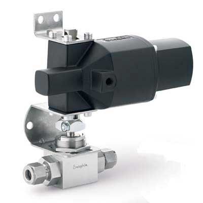 Válvula de Esfera Para Serviço com Combustíveis Alternativos de 2 vias Série AFS em Aço Inoxidável 316 Conforme Norma ASTM A479. Pressão de Trabalho de 5800 psig (400 bar). Temperatura de Trabalho de -40 a 121ºC com Vedações em PEEK. Coeficiente de V