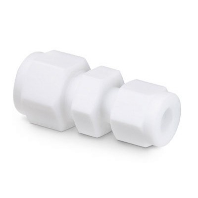 União de Redução em PTFE, Extremidades: Conexão Swagelok (Dupla Anilha) para Tubo de 1/4" OD (DE) X Conexão Swagelok (Dupla Anilha) para Tubo de 1/8" OD (DE) (vide MS-01-140)
